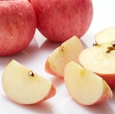 تفاح فوجي اللذيذ